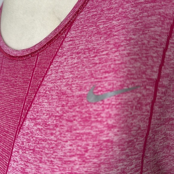 ❤️3/$30 Nike Dri-Fit Women's Pink Long Sleeve Top - Picture 3 of 13